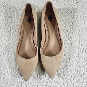 Caslon pointed-toe suede leather ballet flats in a light beige womens size 5 M